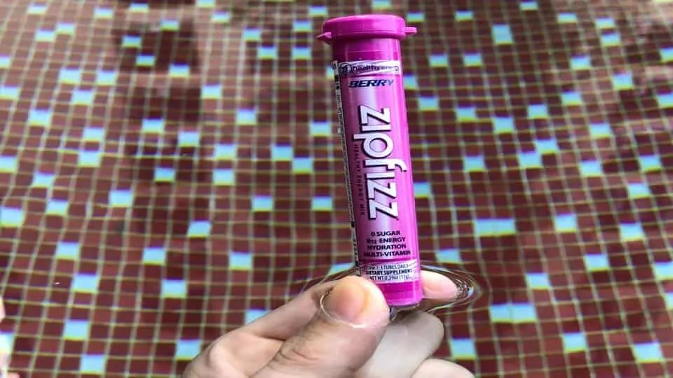 Zipfizz berry flavor energy drink review