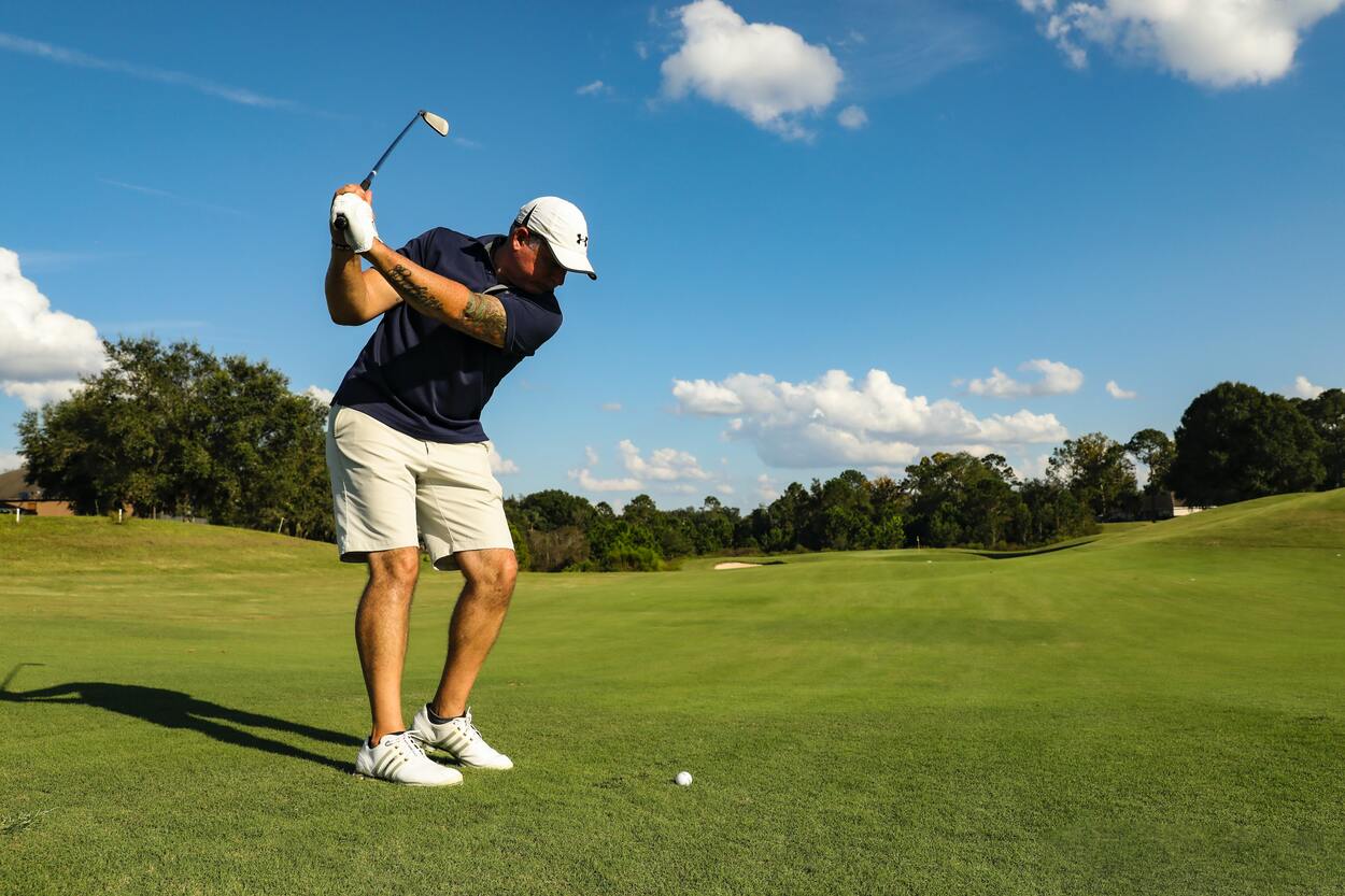 Energy Drinks for Golfers: Stay Energized for 18 Holes