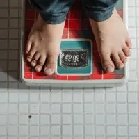 Feet and weight scale